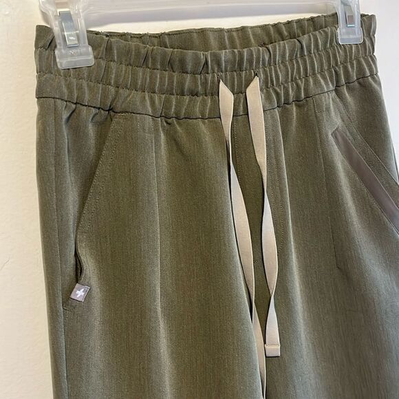 EXCELLENT CONDITION WOMEN’S XS FIGS JOGGERS - Picture 1 of 10